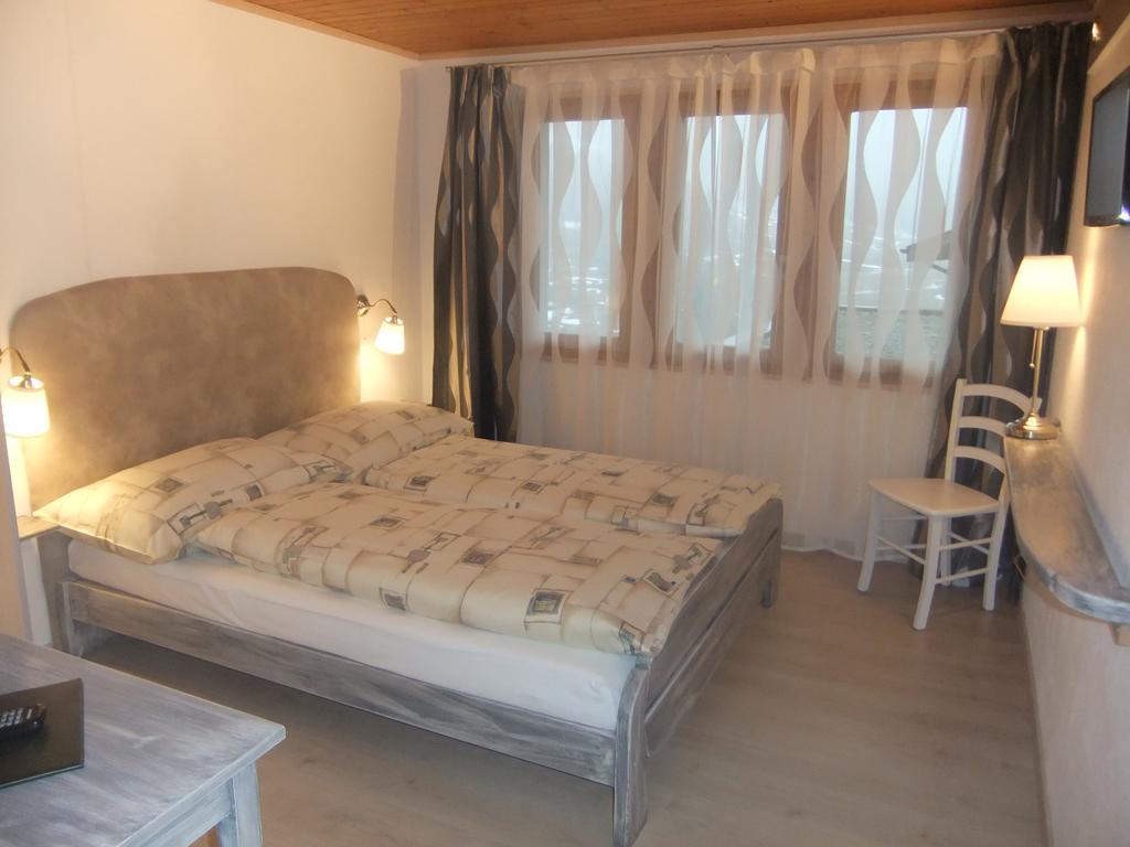 Hotel Weisshorn Goms Extérieur photo